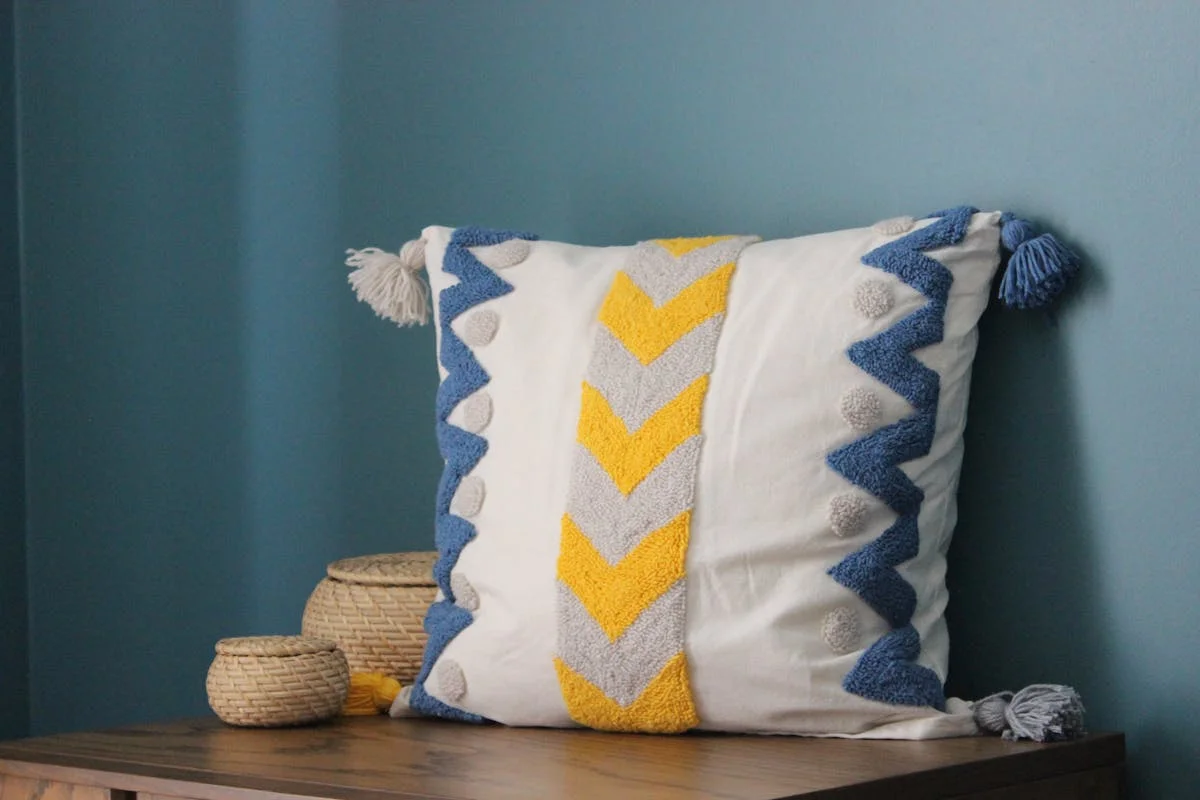 Coussin housse, wax brodé