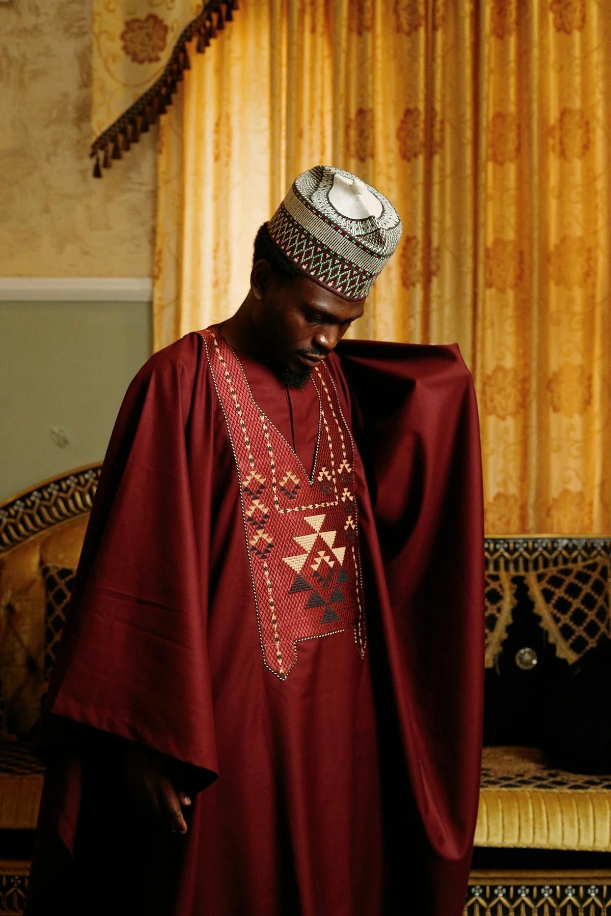 Boubou en bazin riche, broderie main