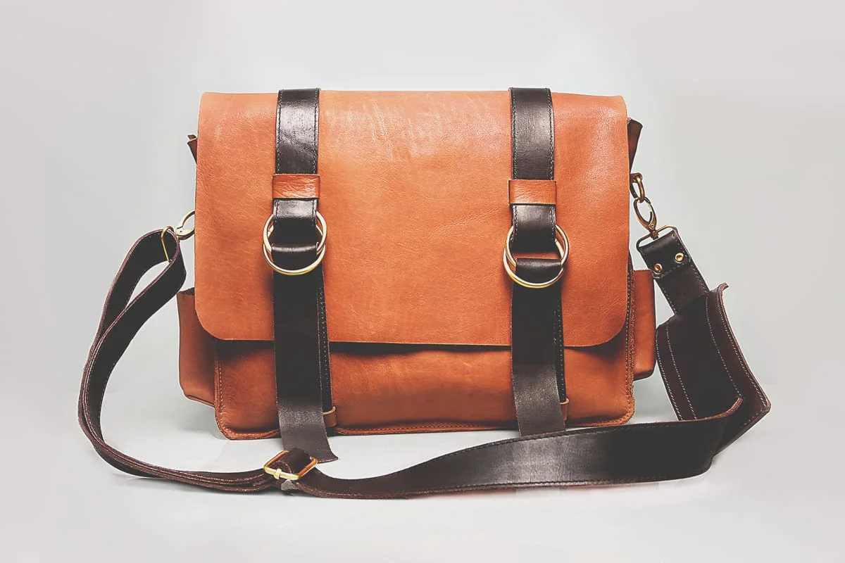 Cartable d'écolier en cuir